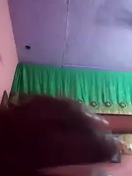 Snapshot of hdtvuy chatting on October 30, 2:25 pm hdtvuy online show from October 30, 2:25 pm