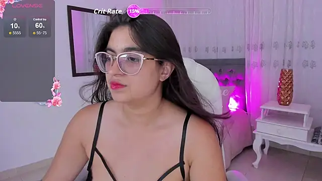 Luna Jonnes1 online show from April 17, 2:36 am