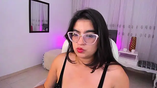 Luna Jonnes1 online show from January 15, 11:13 am