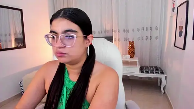 Luna Jonnes1 online show from January 16, 11:14 am