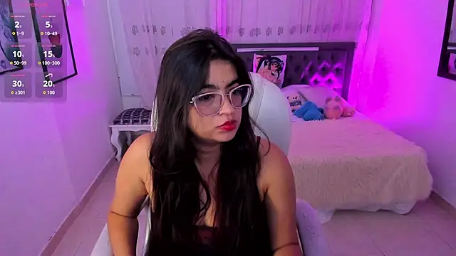 Luna Jonnes1 online show from February 12, 11:21 am