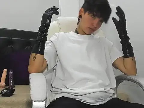 Snapshot of SubGirlRs chatting on October 31, 3:08 pm SubGirlRs online show from October 31, 3:08 pm