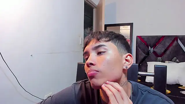 MollyandFher online show from November 17, 1:09 am