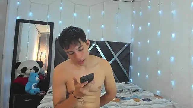 MollyandFher online show from February 6, 1:45 am