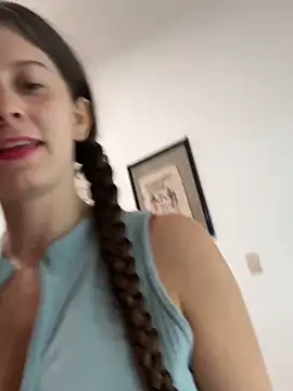 HannaGrand online show from December 1, 7:59 pm