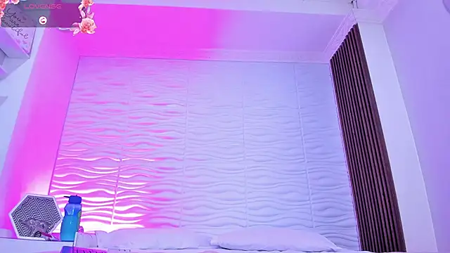 AudreyHayworth online show from December 4, 12:04 pm