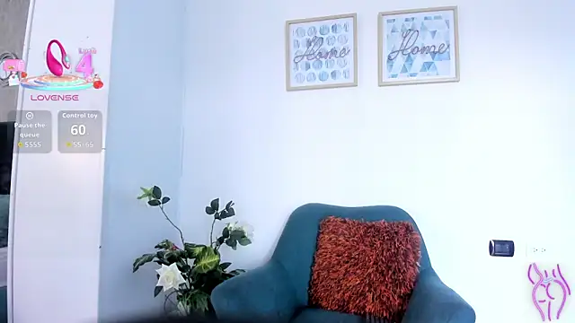 Snapshot of LahanaKimish chatting on November 7, 1:04 pm LahanaKimish online show from November 7, 1:04 pm