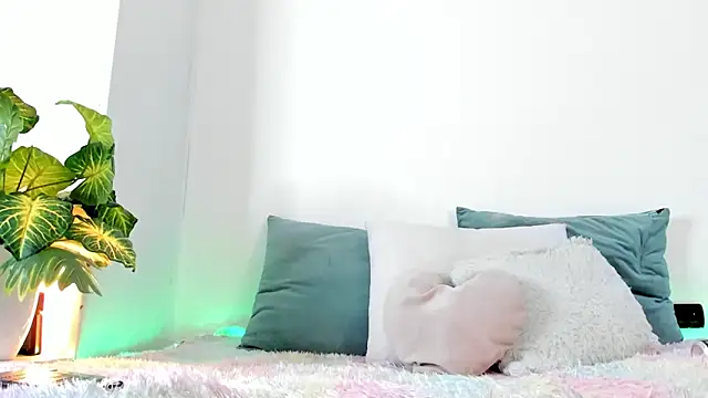 LahanaKimish online show from March 29, 4:14 am