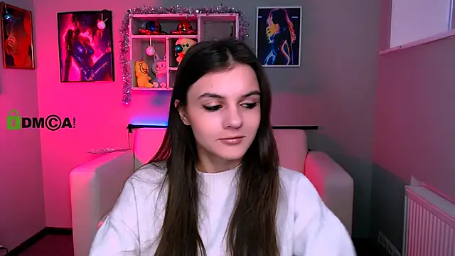 lisa dark  online show from January 17, 10:30 am