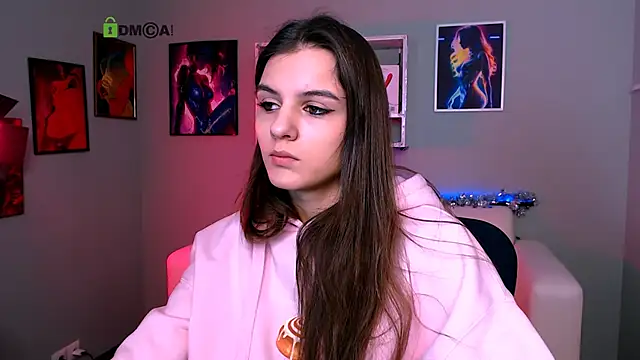 lisa dark  online show from January 16, 10:19 am