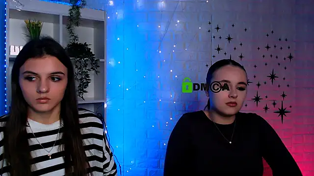 lisa dark  online show from November 5, 10:51 am