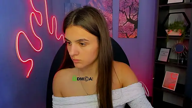 lisa dark  online show from June 25, 3:17 pm