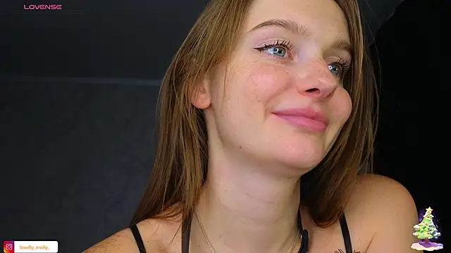 Snapshot of Lovelly_molly1 chatting on January 9, 5:53 pm Lovelly molly1 online show from January 9, 5:53 pm