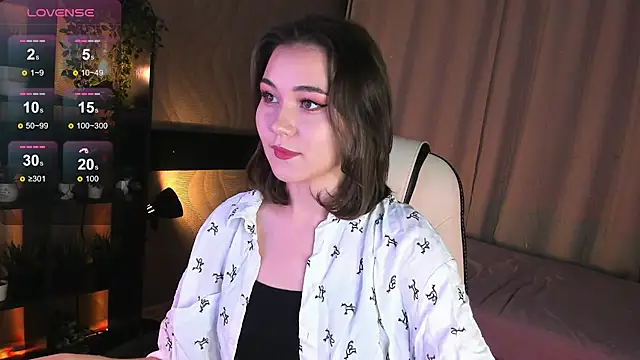 MistyLovia online show from November 23, 9:30 am