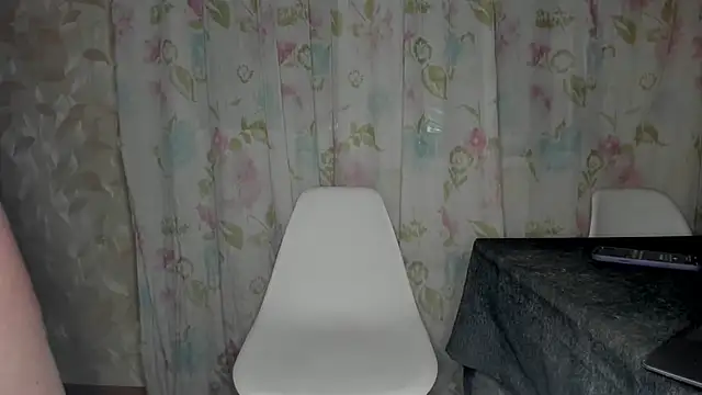 Elle Milfa online show from April 3, 11:44 pm