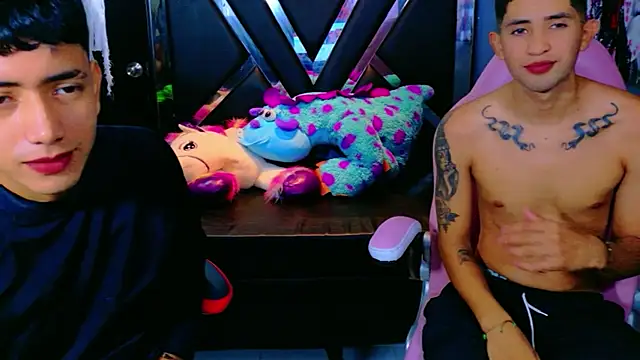 Snapshot of darwinandbrayann chatting on November 13, 8:13 pm darwinandbrayann online show from November 13, 8:13 pm