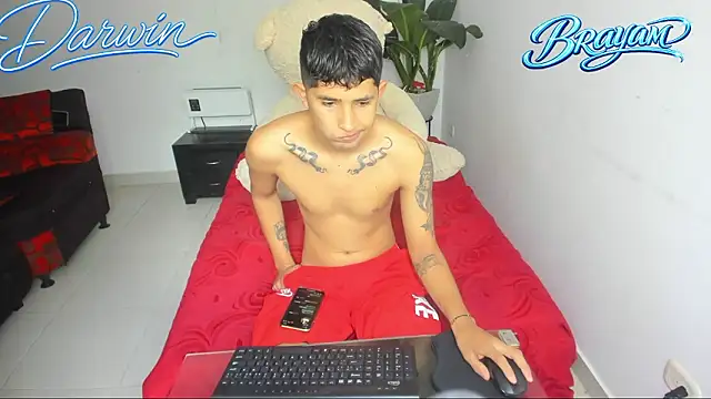 Snapshot of darwinandbrayann chatting on February 10, 3:44 pm darwinandbrayann online show from February 10, 3:44 pm
