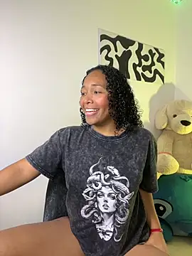 Snapshot of SHAILABROWN chatting on November 17, 5:17 pm SHAILABROWN online show from November 17, 5:17 pm