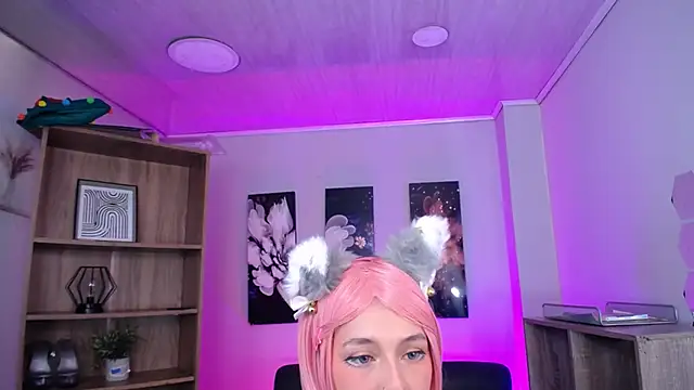 Snapshot of roseefancy19 chatting on November 20, 11:44 am roseefancy19 online show from November 20, 11:44 am