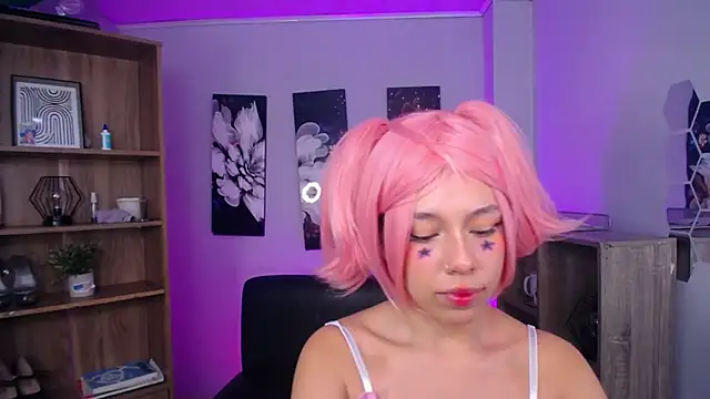 Snapshot of roseefancy19 chatting on November 15, 11:47 am roseefancy19 online show from November 15, 11:47 am