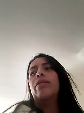 Snapshot of MailynAndNick chatting on November 14, 2:43 pm MailynAndNick online show from November 14, 2:43 pm