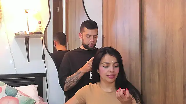 Snapshot of MailynAndNick chatting on November 5, 1:42 am MailynAndNick online show from November 5, 1:42 am