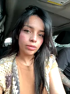 Snapshot of MailynAndNick chatting on November 4, 1:37 pm MailynAndNick online show from November 4, 1:37 pm