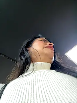 Snapshot of MailynAndNick chatting on December 4, 3:11 pm MailynAndNick online show from December 4, 3:11 pm