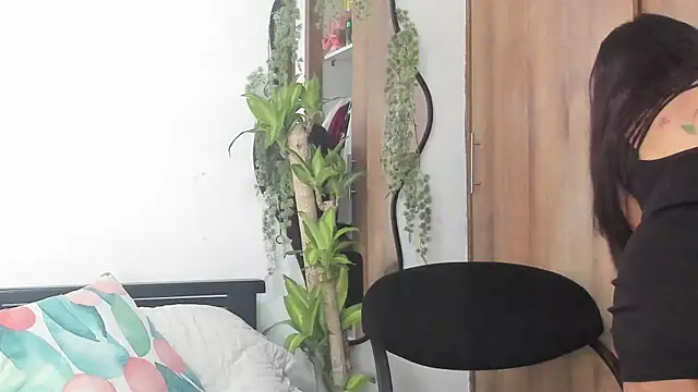 MailynAndNick online show from March 7, 6:24 pm