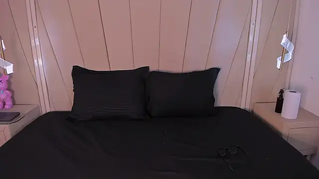 lexiee   online show from January 7, 11:59 am