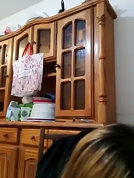 Snapshot of larubia_arg chatting on December 21, 4:03 am larubia arg online show from December 21, 4:03 am