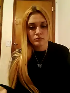 Snapshot of larubia_arg chatting on October 31, 2:41 am larubia arg online show from October 31, 2:41 am