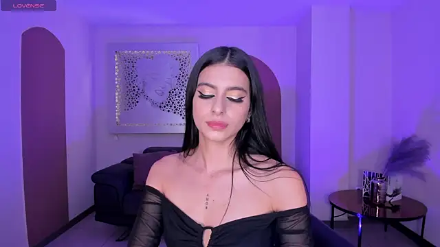 BellaConnorX online show from April 25, 4:04 am