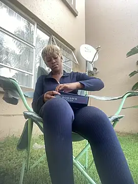 SP1CY MOMMY online show from March 7, 2:44 pm