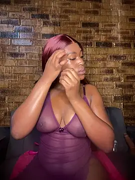 SP1CY MOMMY online show from April 14, 8:14 pm