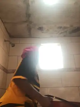 SP1CY MOMMY online show from December 18, 2:43 pm