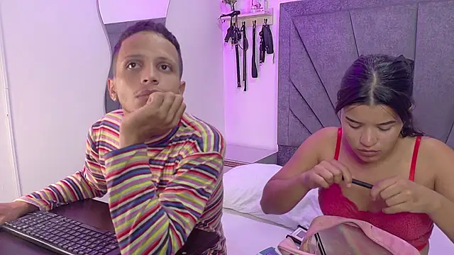 Snapshot of DamianandEva chatting on July 13, 12:48 pm DamianandEva online show from July 13, 12:48 pm