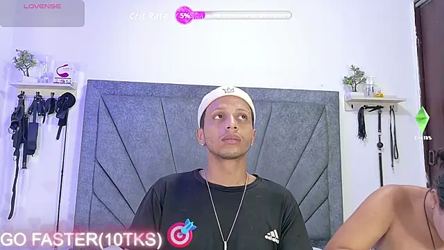 Snapshot of DamianandEva chatting on May 12, 1:06 pm DamianandEva online show from May 12, 1:06 pm