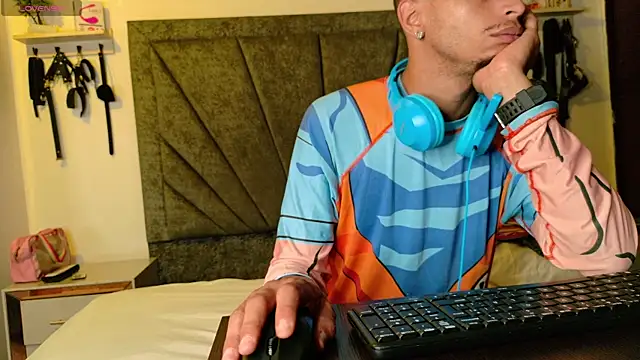 DamianandEva online show from April 14, 12:10 pm