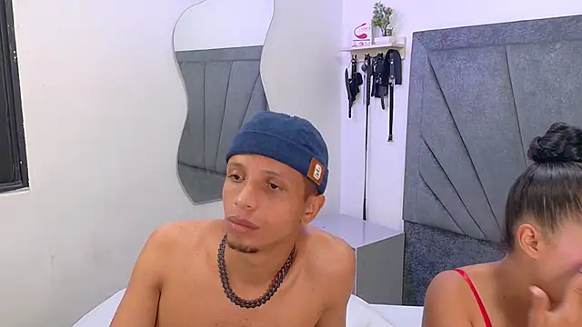 DamianandEva online show from March 3, 1:07 pm