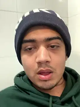 FlashyOcean53 online show from January 10, 3:02 am