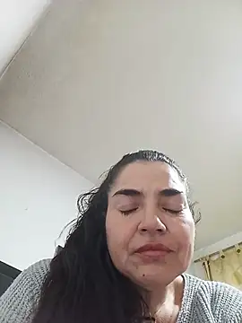 Snapshot of MaryRoze_ chatting on July 13, 10:42 pm MaryRoze online show from July 13, 10:42 pm