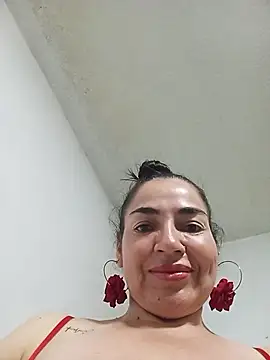 MaryRoze  online show from April 2, 5:30 pm