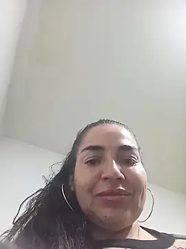 MaryRoze  online show from April 5, 1:01 am