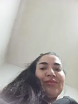 Snapshot of MaryRoze_ chatting on July 12, 1:06 am MaryRoze online show from July 12, 1:06 am