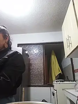 MaryRoze  online show from December 17, 4:17 am