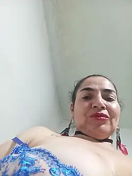 Snapshot of MaryRoze_ chatting on June 14, 2:24 am MaryRoze online show from June 14, 2:24 am