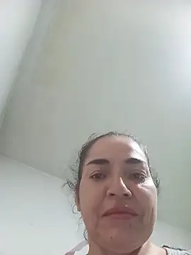Snapshot of MaryRoze_ chatting on June 7, 6:24 pm MaryRoze online show from June 7, 6:24 pm