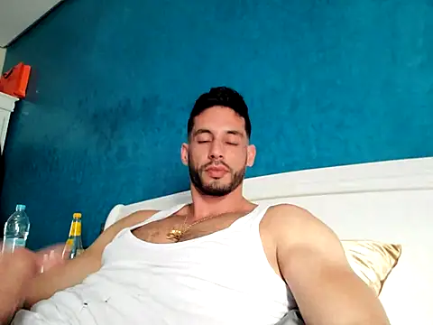 Snapshot of Lust_shark chatting on June 18, 6:02 pm Lust shark online show from June 18, 6:02 pm