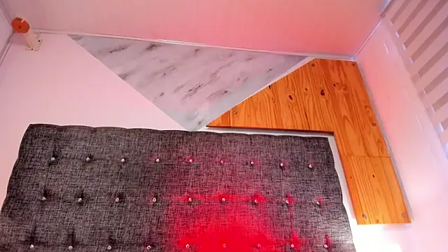 Snapshot of _tinyrose_ chatting on November 6, 8:02 pm tinyrose online show from November 6, 8:02 pm